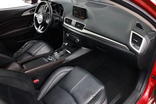 Used 2017 MAZDA MAZDA3 Touring FWD image 21