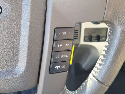 Used 2014 Ford F150 XLT w/ Equipment Group 302A Luxury AWD/4WD image 17