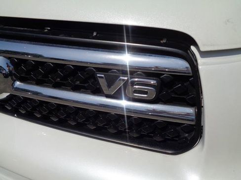 Used 2008 Toyota RAV4 Limited AWD/4WD image 4