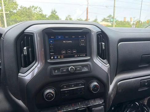 Used 2021 Chevrolet Silverado 1500 Custom w/ Safety Confidence Package RWD image 11