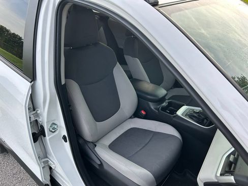Used 2024 Toyota RAV4 XLE AWD/4WD image 16
