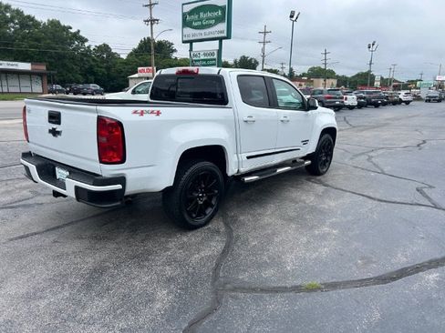 Used 2020 Chevrolet Colorado LT w/ Colorado RST Special Edition AWD/4WD image 4