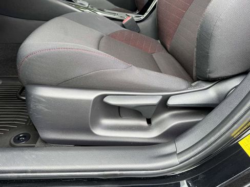 Used 2024 Toyota Corolla SE w/ Convenience Package FWD image 18