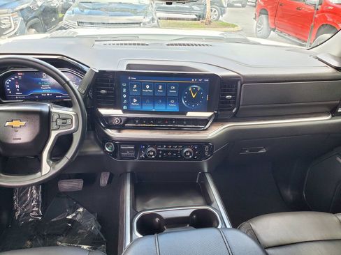 Used 2025 Chevrolet Silverado 2500 LTZ w/ LTZ Premium Package AWD/4WD image 14