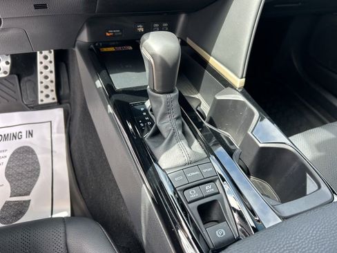 Used 2025 Toyota Camry XSE image 11