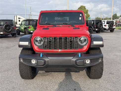 Used 2025 Jeep Wrangler Unlimited Rubicon 4xe w/ Safety Group AWD/4WD image 3