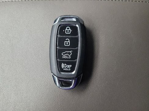 Used 2020 Hyundai Santa Fe SEL FWD image 32