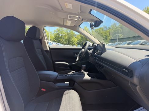Used 2024 Honda HR-V LX image 15