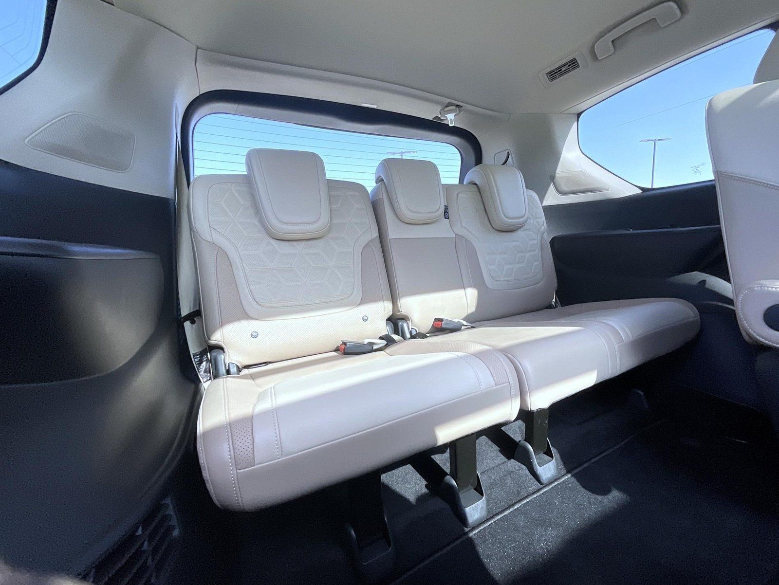 Certified 2025 Nissan Armada Platinum AWD/4WD image 21