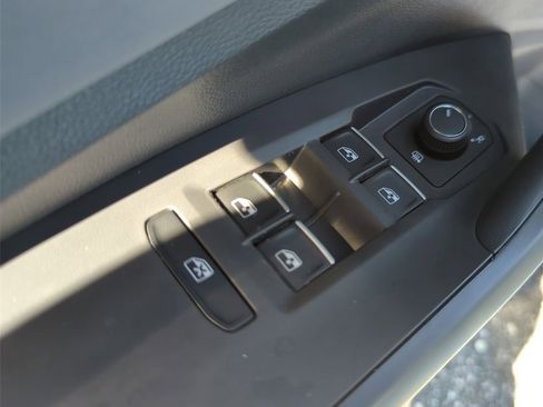 New 2026 Volkswagen Jetta SE image 27