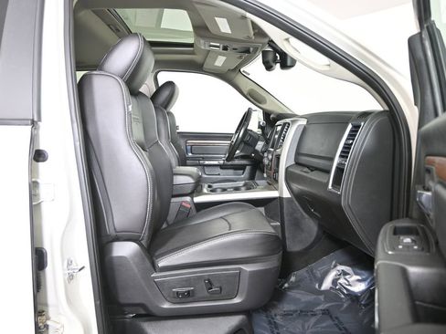 Used 2016 RAM 2500 Laramie AWD/4WD image 14