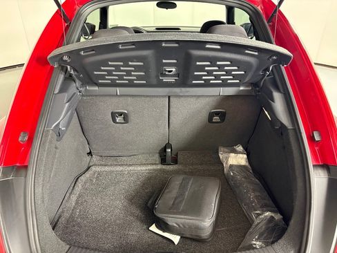Used 2019 Volkswagen Beetle 2.0T S FWD image 19