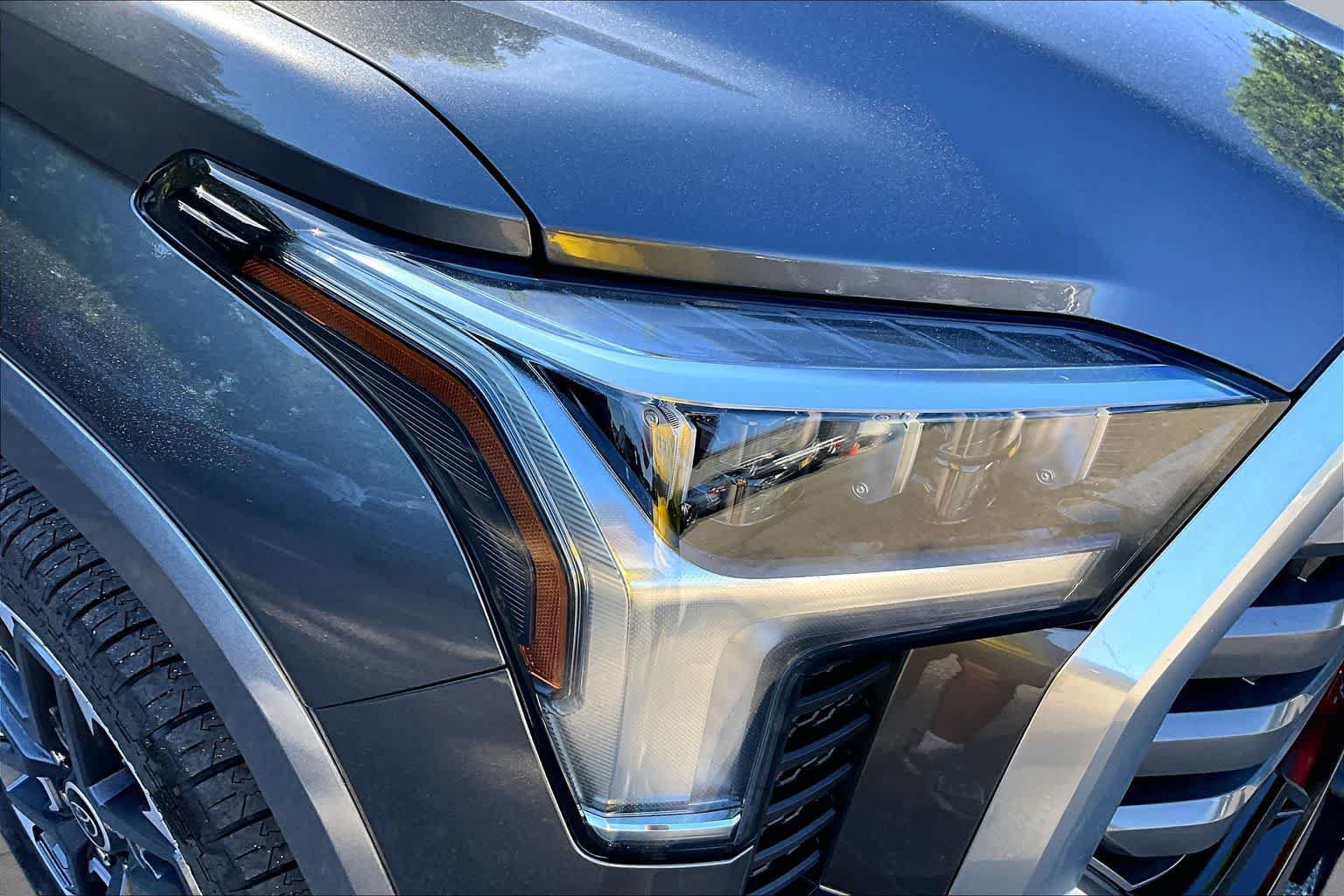 Used 2024 Toyota Tundra Limited AWD/4WD image 49