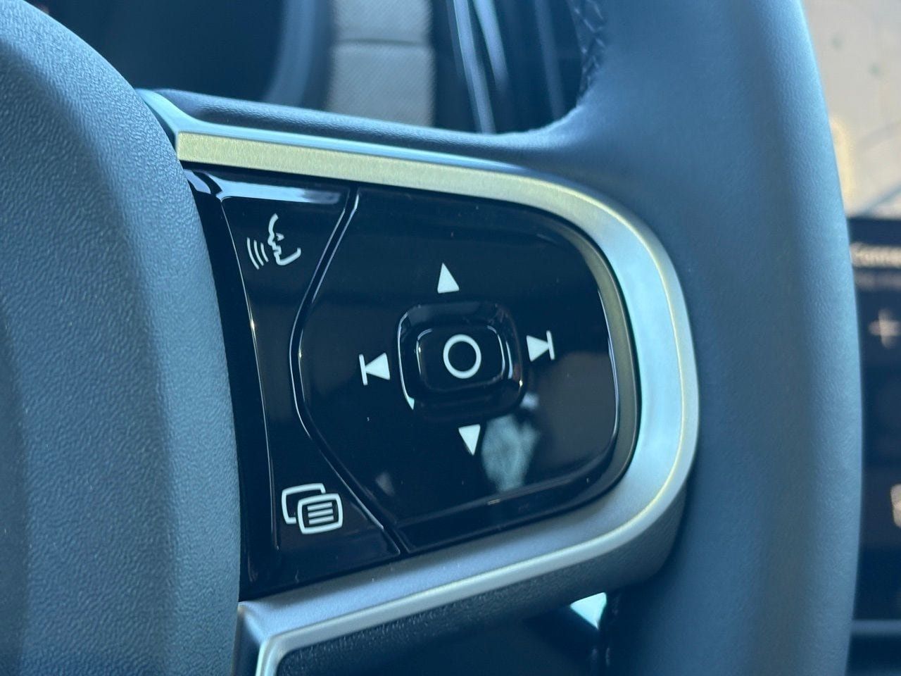 New 2026 Volvo XC90 B6 Plus AWD/4WD image 16