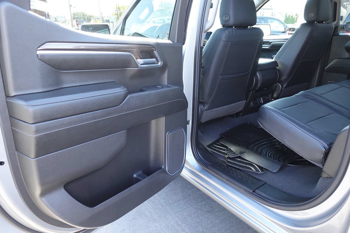 Used 2024 Chevrolet Silverado 1500 LT AWD/4WD image 22