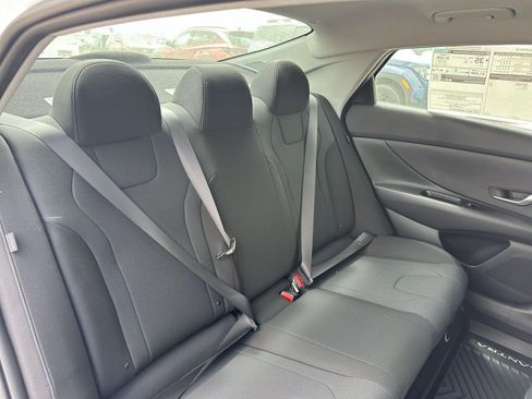 New 2026 Hyundai Elantra SE image 29