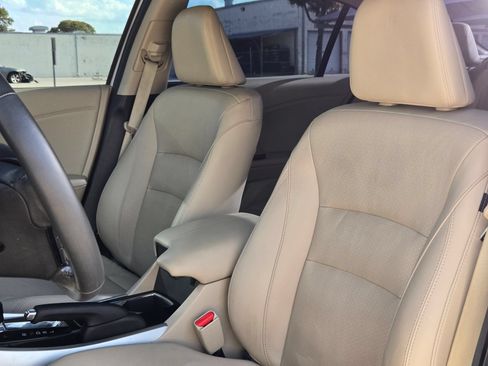 Used 2017 Honda Accord EX-L image 13