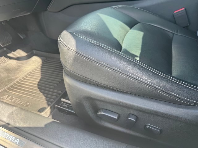 Used 2022 Nissan Altima 2.5 SL FWD image 21
