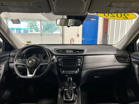Used 2020 Nissan Rogue SV AWD/4WD image 16