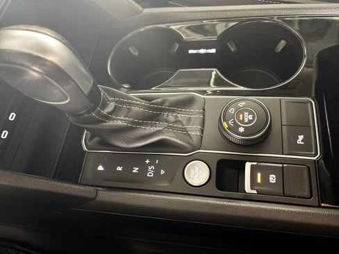 Certified 2022 Volkswagen Atlas SEL image 19