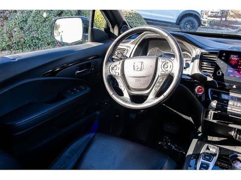 Used 2022 Honda Ridgeline Black Edition image 13