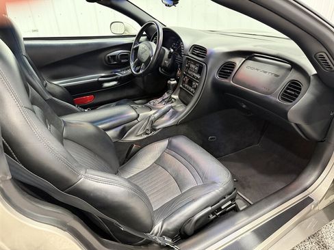 Used 1999 Chevrolet Corvette Coupe w/ Performance Handling Pkg RWD image 13