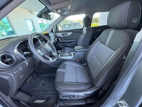 Used 2024 Chevrolet Blazer LT w/ Convenience Package FWD image 12