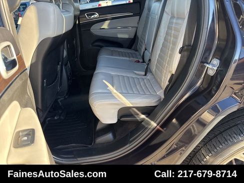 Used 2018 Jeep Grand Cherokee Limited image 49