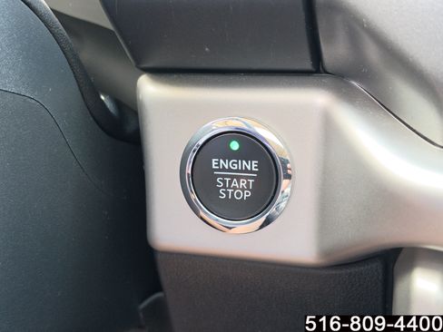 Used 2023 Ford Expedition XLT AWD/4WD image 26