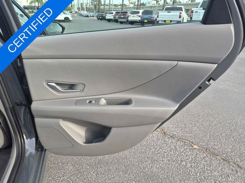 Used 2025 Hyundai Elantra SEL image 25