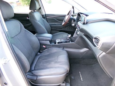 Used 2020 Hyundai Santa Fe SE FWD image 16