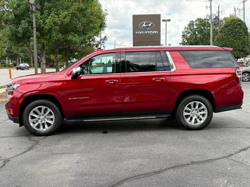 Used 2024 Chevrolet Suburban Premier w/ Premium Package AWD/4WD image 3