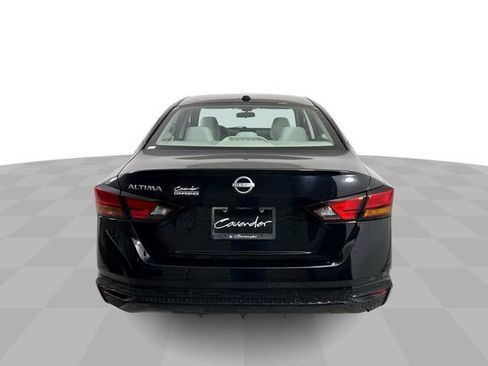 Used 2025 Nissan Altima 2.5 SV FWD image 7