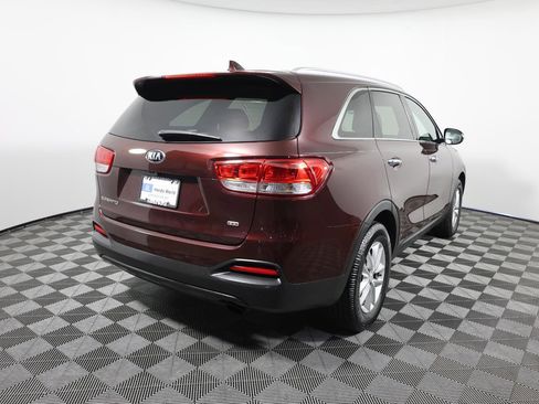 Used 2017 Kia Sorento FWD w/ LX Convenience Package image 5