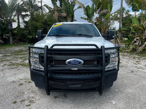 Used 2022 Ford F250 XL w/ Power Equipment Group RWD image 11