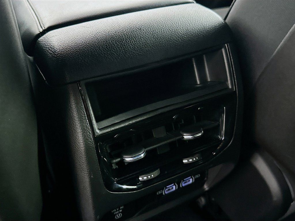 Used 2023 Jeep Grand Cherokee Altitude AWD/4WD image 31