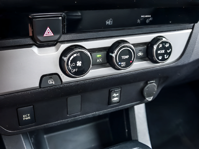 Used 2018 Toyota Tacoma SR RWD image 17
