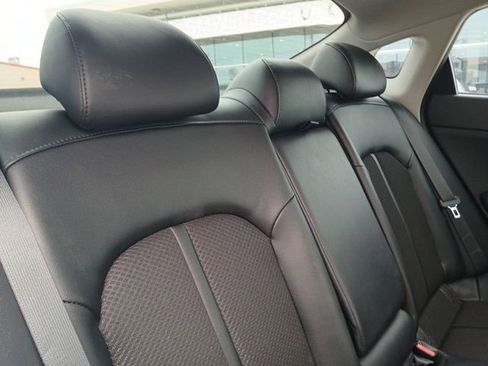 Used 2018 Kia Optima S w/ 18" Alloy Wheels Package FWD image 10