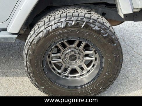 Used 2013 Jeep Wrangler Unlimited Sahara w/ Connectivity Group AWD/4WD image 19