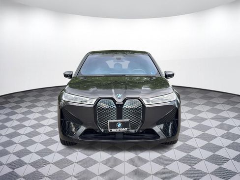 Used 2023 BMW iX xDrive50 w/ Premium Package AWD/4WD image 5
