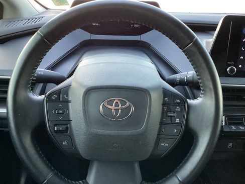 Used 2024 Toyota Prius LE image 28