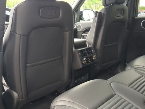 Used 2025 Land Rover Discovery S AWD/4WD image 19