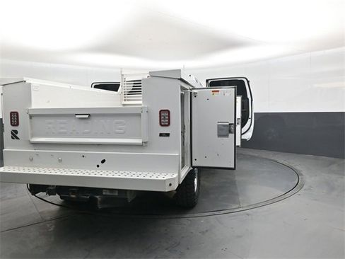 Used 2024 RAM 3500 Tradesman w/ Chrome Appearance Group image 55