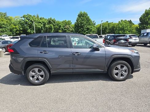 Used 2025 Toyota RAV4 XLE FWD image 8