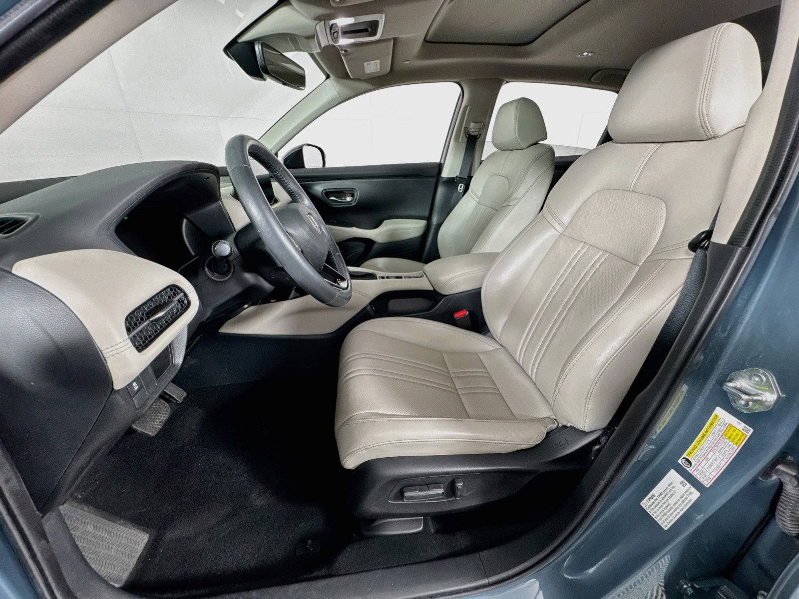 Used 2024 Honda HR-V EX-L image 11