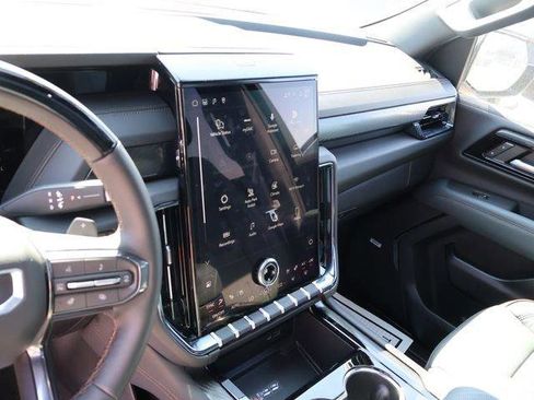 New 2026 GMC Yukon XL AT4 w/ AT4 Premium Plus Package AWD/4WD image 27