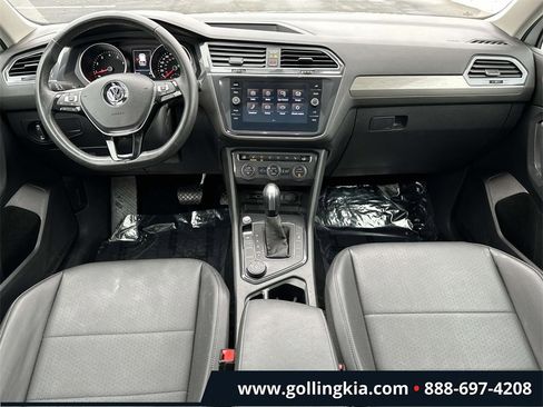 Used 2020 Volkswagen Tiguan SE w/ Panoramic Sunroof Package image 13