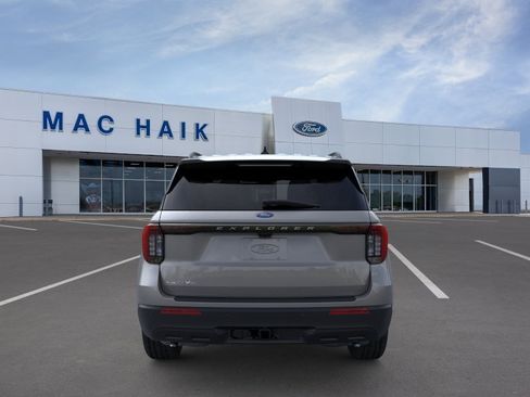 New 2026 Ford Explorer Active RWD image 5