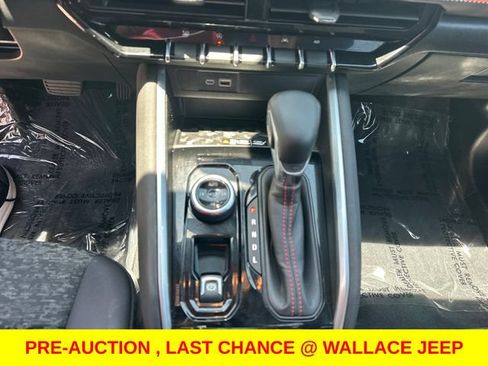 Used 2024 Chevrolet Colorado Z71 w/ Z71 Convenience Package 2 AWD/4WD image 21