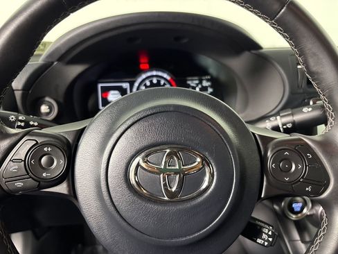 Used 2023 Toyota GR86 image 12